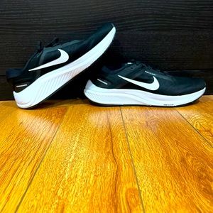 Nike Zoom Structure 24
